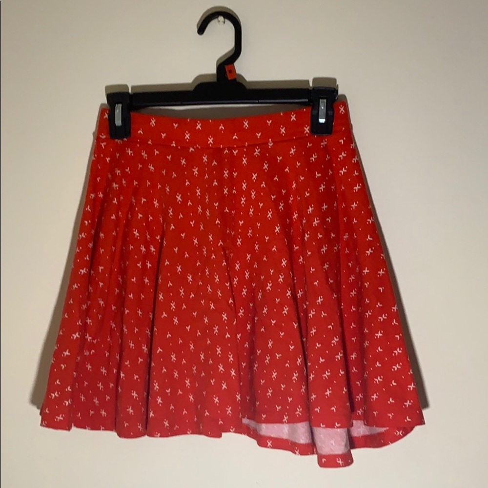 Fun Red Skirt ! - Picture 2 of 2